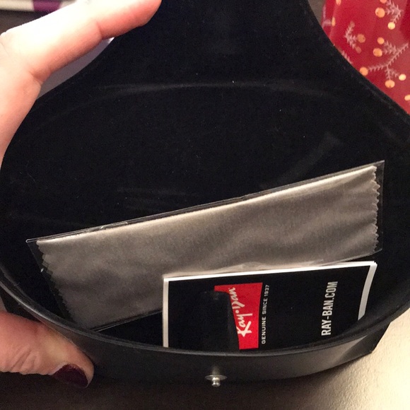 BRAND NEW Ray Ban Sunglasses Case ❣️HP 4/13❣️ - Picture 4 of 5